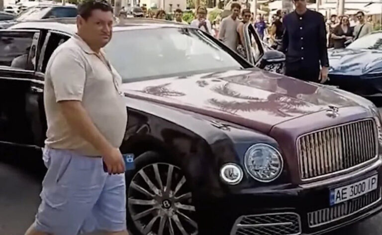 Όποια πέτρα να σηκώσεις θα βρεις «Κύπριο» ολιγάρχη