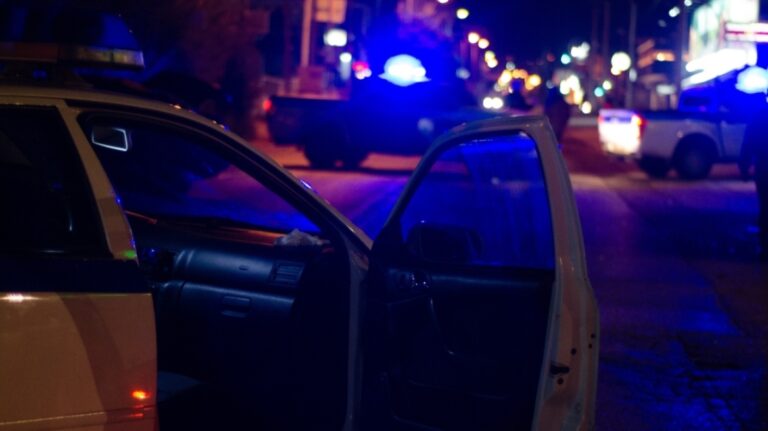 Ρομά προκάλεσαν επεισόδιο στο Κέντρο Υγείας στα Σπάτα, συνελήφθησαν και ξεκίνησαν να καταστρέφουν το Αστυνομικό Τμήμα