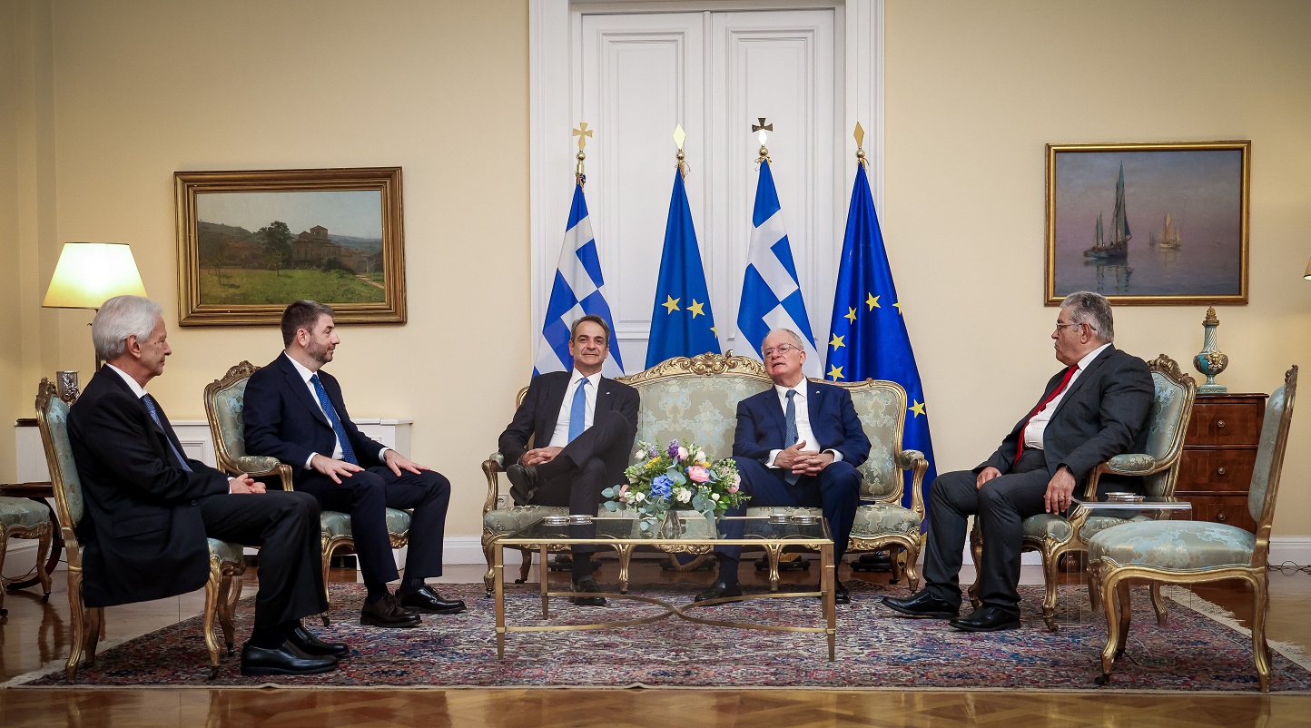 &Delta;&epsilon;&xi;ί&omega;&sigma;&eta; &sigma;&tau;&omicron; &Pi;&rho;&omicron;&epsilon;&delta;&rho;&iota;&kappa;ό &Mu;έ&gamma;&alpha;&rho;&omicron; &alpha;&pi;ό &tau;&omicron;&nu; &Pi;&rho;ό&epsilon;&delta;&rho;&omicron; &tau;&eta;&sigmaf; &Delta;&eta;&mu;&omicron;&kappa;&rho;&alpha;&tau;ί&alpha;&sigmaf; &Kappa;&omega;&sigma;&tau;&alpha;&nu;&tau;ί&nu;&omicron; &Tau;&alpha;&sigma;&omicron;ύ&lambda;&alpha; &gamma;&iota;&alpha; &tau;&eta;&nu; 52&eta; &epsilon;&pi;έ&tau;&epsilon;&iota;&omicron; &tau;&eta;&sigmaf; &alpha;&pi;&omicron;&kappa;&alpha;&tau;ά&sigma;&tau;&alpha;&sigma;&eta;&sigmaf; &tau;&eta;&sigmaf; &Delta;&eta;&mu;&omicron;&kappa;&rho;&alpha;&tau;ί&alpha;&sigmaf;, &Pi;&alpha;&rho;&alpha;&sigma;&kappa;&epsilon;&upsilon;ή 24 &Iota;&omicron;&upsilon;&lambda;ί&omicron;&upsilon; 2026  (&Gamma;&Iota;&Alpha;&Nu;&Nu;&Eta;&Sigma; &Pi;&Alpha;&Nu;&Alpha;&Gamma;&Omicron;&Pi;&Omicron;&Upsilon;&Lambda;&Omicron;&Sigma;