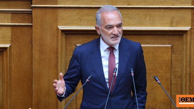 Μετωπική στη Βουλή για τη Novartis μετά την τοποθέτηση Σαλμά: «Δίνει συγχωροχάρτι στους αρχιερείς της σκευωρίας», είπε ο Σιμόπουλος