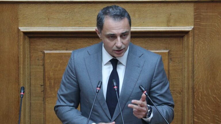 &Omicron; &Mu;ά&xi;&iota;&mu;&omicron;&sigmaf; &Sigma;&epsilon;&nu;&epsilon;&tau;ά&kappa;&eta;&sigmaf;