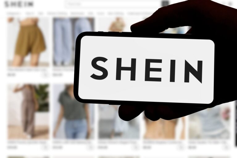 Στο «κόκκινο» η Shein: Ζημιές 99 εκατ. δολαρίων ελέω δασμών Τραμπ και πολέμου