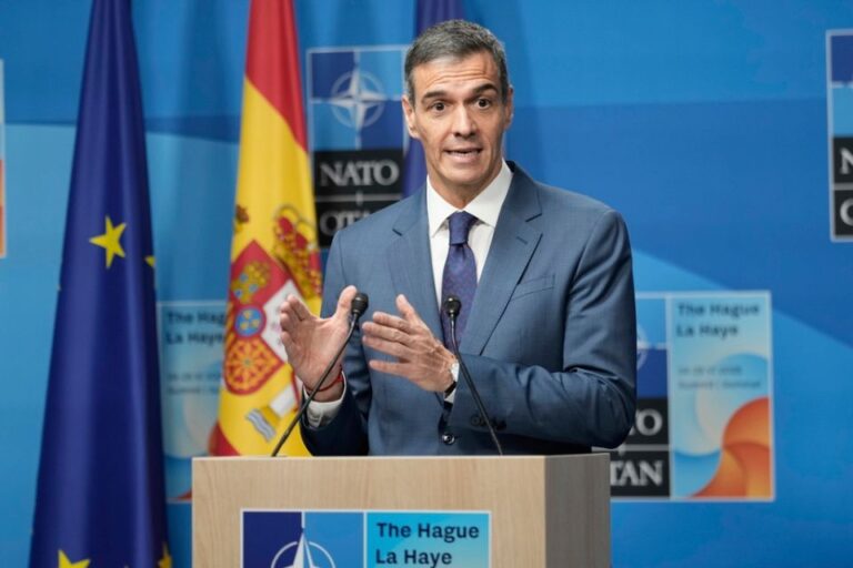 Ισπανία φωτιές: Έκκληση Σάντσεθ για εθνική «συμφωνία» - Βασιλιάς Φελίπε: Χάνεται φυσική κληρονομία