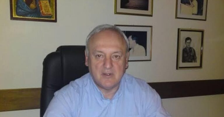 Σταύρος Γεωργίου: Τελευταίο αντίο για τον δικηγόρο που δολοφόνησαν στο γραφείο του – Τραγικές φιγούρες οι δύο κόρες του