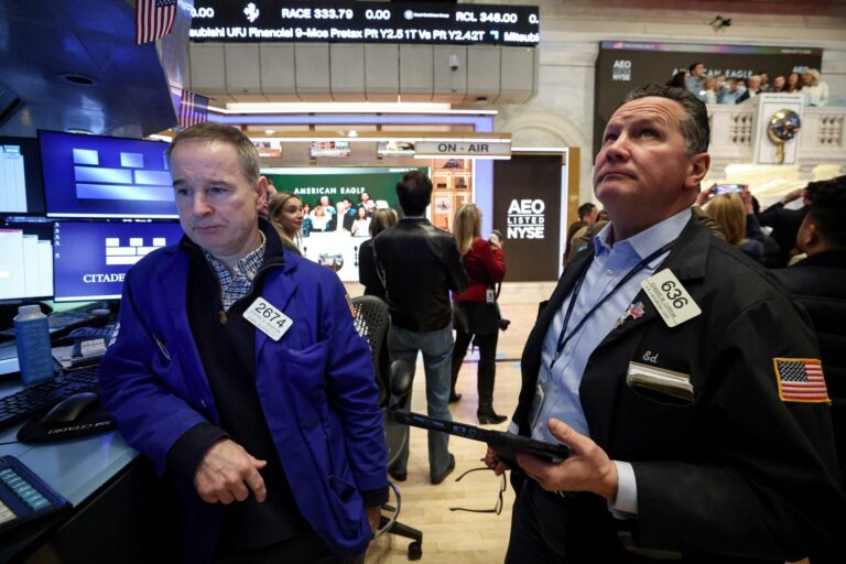 Wall Street: Πτώση 400 μονάδων για τον Dow Jones μετά τις δηλώσεις Τραμπ για το Ιράν