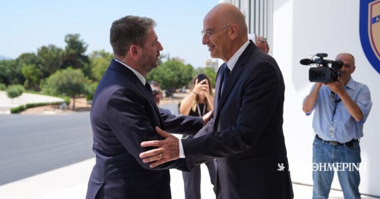 Θεωρείο: Τετ α τετ δύο ωρών