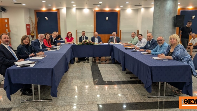 Ολομέλεια Δικηγορικών Συλλόγων: Να καταργηθούν άμεσα οι διατάξεις της ΚΥΑ για τη μετανάστευση