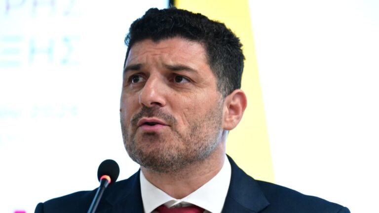&Delta;&iota;&omicron;&nu;ύ&sigma;&eta;&sigmaf; &Tau;&epsilon;&mu;&pi;&omicron;&nu;έ&rho;&alpha;&sigmaf;