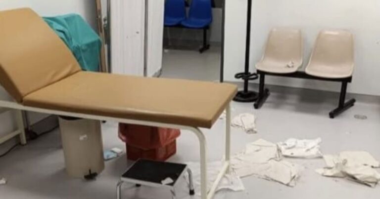 Θριάσιο: Τσακώθηκαν για την προτεραιότητα σε περιστατικό οι Ρομά και τα έκαναν γυαλιά καρφιά στο νοσοκομείο