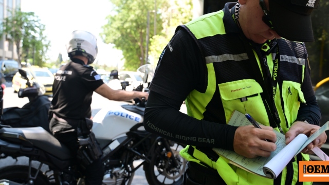 Ένας χρόνος «Μηδενική ανοχή στη μη χρήση κράνους», σχεδόν 975.000 έλεγχοι και 95.603 παραβάσεις
