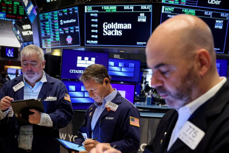Wall Street: Απώλειες 2% για τον Dow Jones, η μεγαλύτερη ημερήσια πτώση του από τον Απρίλιο του 2025