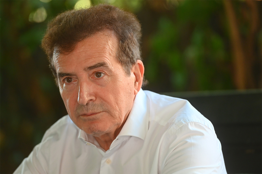 &Omicron; &Mu;&iota;&chi;ά&lambda;&eta;&sigmaf; &Chi;&rho;&upsilon;&sigma;&omicron;&chi;&omicron;ΐ&delta;&eta;&sigmaf; &sigma;&tau;&omicron;&nu; &Delta;&alpha;&nu;ί&kappa;&alpha;: &Omicron;&iota; &delta;&omicron;&lambda;&omicron;&phi;ό&nu;&omicron;&iota; &delta;&epsilon;&nu; έ&chi;&omicron;&upsilon;&nu; &pi;&omicron;&lambda;&iota;&tau;&iota;&kappa;ό &chi;&rho;ώ&mu;&alpha;, &sigma;&tau;&eta; Marfin έ&gamma;&iota;&nu;&alpha;&nu; &lambda;ά&theta;&eta;, &alpha;&lambda;&lambda;ά &sigma;&tau;&omicron; &tau;έ&lambda;&omicron;&sigmaf; &omicron;&iota; &delta;&rho;ά&sigma;&tau;&epsilon;&sigmaf; &beta;&rho;έ&theta;&eta;&kappa;&alpha;&nu;