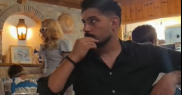 Μαντόνα: Viral βίντεο από την Πάτμο - Άνδρας έβγαζε selfie σε ταβέρνα και εκείνη πέρασε πίσω του