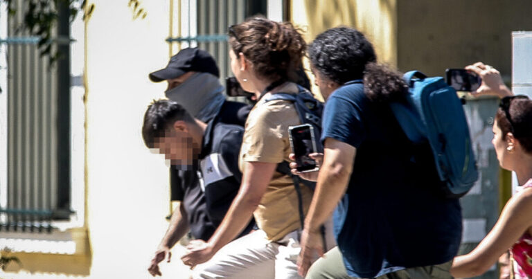 Κυψέλη: «Δεν μπορώ να το πιστέψω» – Σοκαρισμένο το ζευγάρι Αμερικανών που φιλοξενούσε τον 26χρονο Αφγανό στη Λέσβο