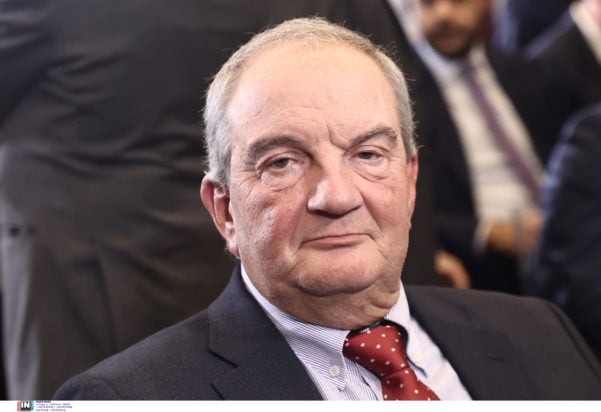 Κώστας Καραμανλής: Με συγκίνηση και αισθήματα σεβασμού, αγάπης και ειλικρινούς ευγνωμοσύνης αποχαιρετώ τον Ιωάννη Βαρβιτσιώτη