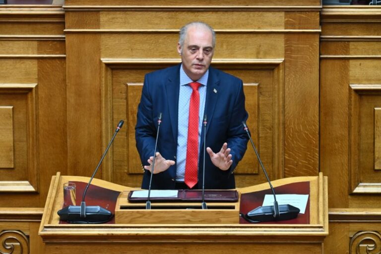 Βελόπουλος για πυρκαγιές: Παραιτήσεις τώρα