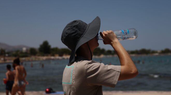 Σημαντική οικονομική απειλή για τη χώρα οι καύσωνες και οι πυρκαγιές
