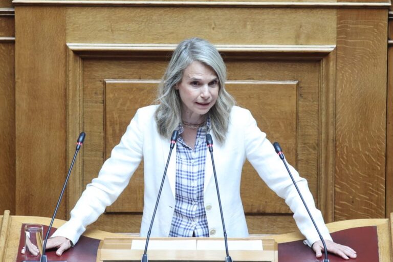 Μιλένα Αποστολάκη στη Realnews: Καμία συνεργασία με Ν.Δ. και ΕΛ.Α.Σ