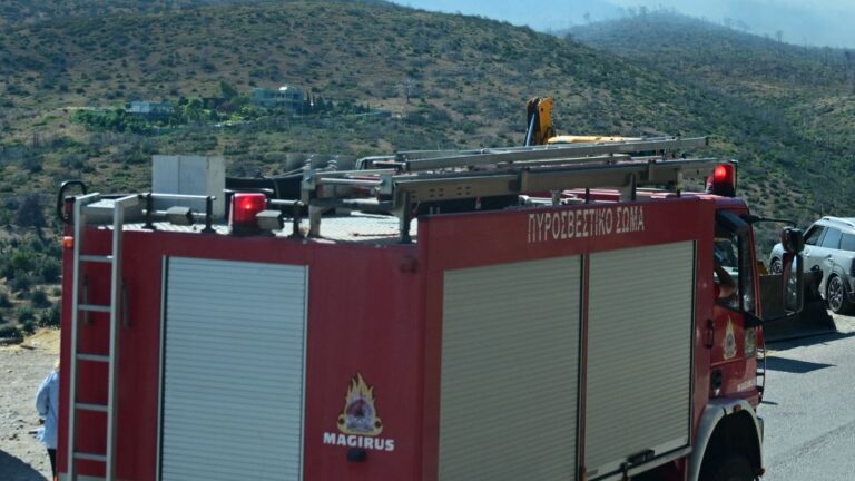 Πυρκαγιά σε υπόγειο χώρο στον Πειραιά