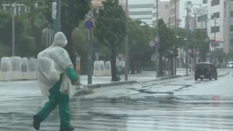 Πρωτοφανείς βροχές στο Τόκιο: 9 νεκροί, 1.000 σπίτια πλημμύρισαν-Ο πιο υγρός Αύγουστος στα 60 χρόνια
