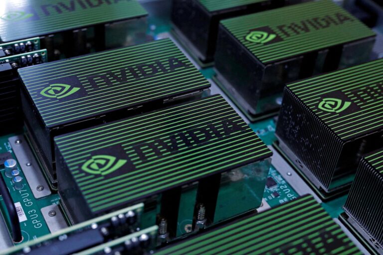 Nvidia: Η AI δεν πατά φρένο – Έσοδα-ρεκόρ 96,2 δισ. δολαρίων και πρόβλεψη για ανάπτυξη 70%