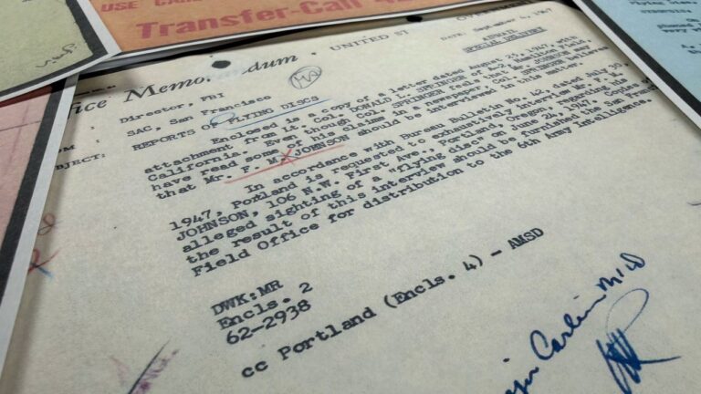 Νέα αρχεία με UFO αποχαρακτήρισε η κυβέρνηση Τραμπ - Οι ανεξήγητες θεάσεις και τα αντικείμενα