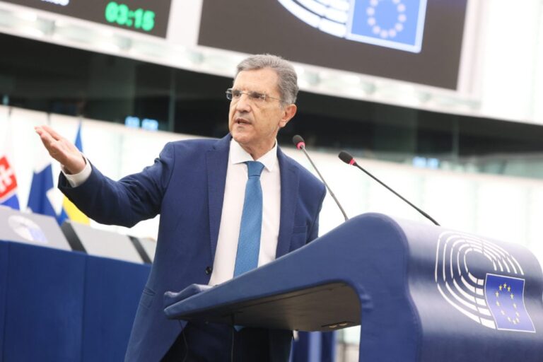 Αυτιάς: Ζητεί έλεγχο σε αγορές ακινήτων από τρίτες χώρες σε διασυνοριακές περιοχές - Η ερώτησή του προς την Κομισιόν