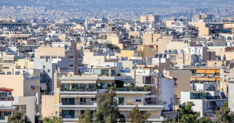 Το ΣτΕ βάζει «φρένο» στην τακτοποίηση αυθαιρέτων με άδειες που έχουν ακυρωθεί δικαστικά