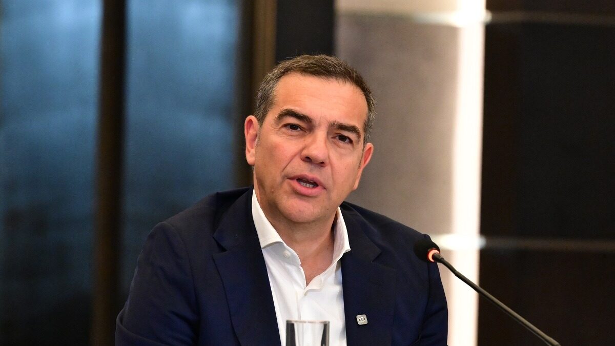 O &Alpha;&lambda;έ&xi;&eta;&sigmaf; &Tau;&sigma;ί&pi;&rho;&alpha;&sigmaf;