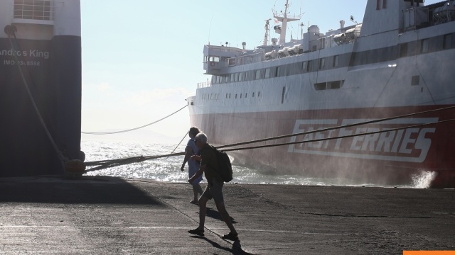 Απαγορευτικό μέχρι το μεσημέρι από Λαύριο και Ραφήνα λόγω των ανέμων, τροποποιήσεις και ακυρώσεις δρομολογίων από Πειραιά