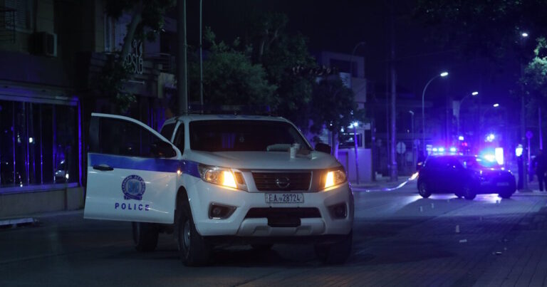 Γαστούνη: Επίθεση Ρομά με τραυματίες δύο αστυνομικούς – Απελευθέρωσαν 18χρονο που συνελήφθη για απάτες και αναζητούνται