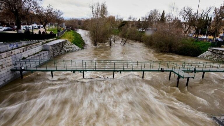 Σφοδρές βροχοπτώσεις πλήττουν την Ισπανία