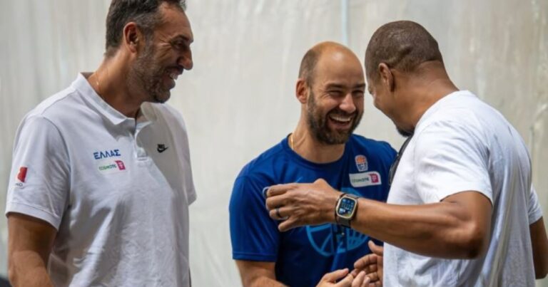 Μπατίστ: «Guest» εμφάνιση στην προπόνηση της Εθνικής, αγκαλιά με Σπανούλη και... πρώην συμπαίκτες!