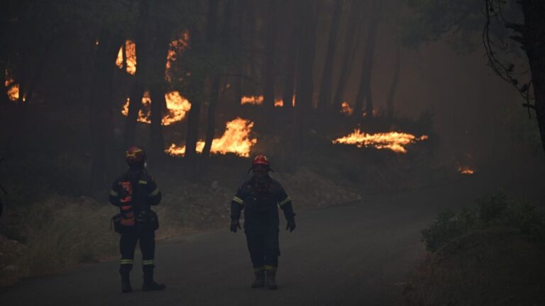 Ήχησε το 112 για τη φωτιά στη Δυτική Αττική