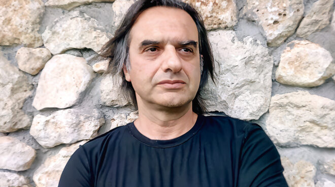 αβαθείς-χαρακτήρες-σε-βαθιά-νερά-564392950