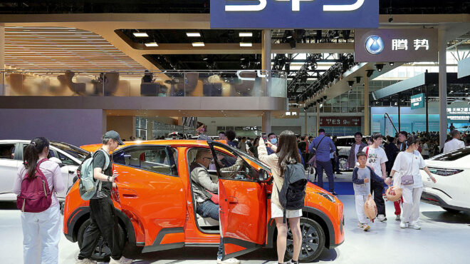 h-kίνα-ανακαλεί-3-εκατομμύρια-tesla-τέλος-τα-564320905