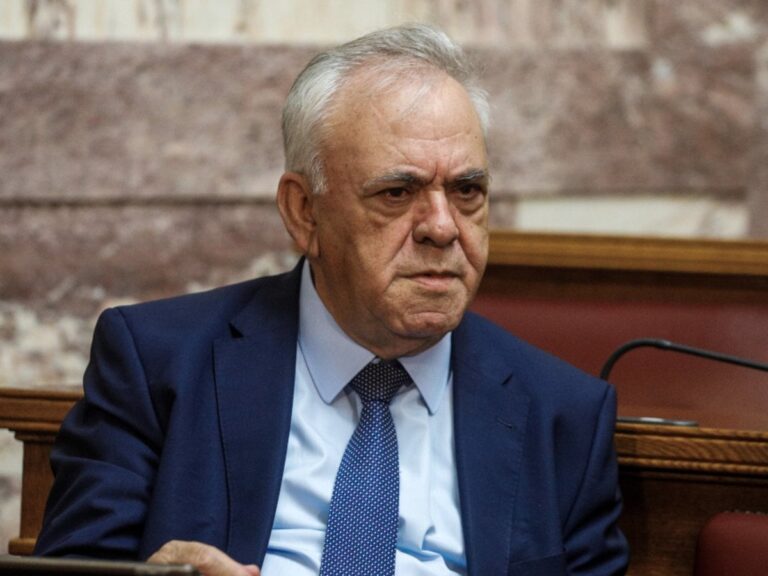 Γιάννης Δραγασάκης: Νοσηλεύτηκε στο 251 Γενικό Νοσοκομείο Αεροπορίας - Το δημόσιο «ευχαριστώ» σε γιατρούς και νοσηλευτές