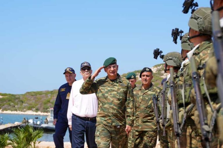 Δύο νέοι ξενώνες παραδόθηκαν στις Ένοπλες Δυνάμεις στη νήσο Ρω