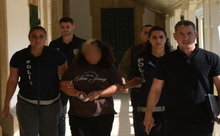Κατεχόμενα: Μαχαίρωσε τον σύζυγό της 30 φορές, οι 5 θανάσιμες