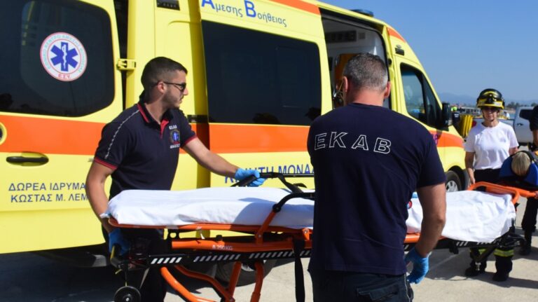 Τραγωδία στην Κινέτα: 75χρονος ανασύρθηκε νεκρός από τη θάλασσα 