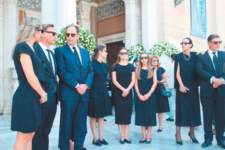 &Tau;&alpha; &alpha;&pi;&omicron;&mu;&nu;&eta;&mu;&omicron;&nu;&epsilon;ύ&mu;&alpha;&tau;&alpha; &Beta;&alpha;&rho;&beta;&iota;&tau;&sigma;&iota;ώ&tau;&eta;: &Sigma;&kappa;&lambda;&eta;&rho;ή &kappa;&rho;&iota;&tau;&iota;&kappa;ή &sigma;&epsilon; &Sigma;&alpha;&mu;&alpha;&rho;ά &gamma;&iota;&alpha; &tau;&omicron; &Sigma;&kappa;&omicron;&pi;&iota;&alpha;&nu;ό, &tau;&iota; έ&gamma;&rho;&alpha;&psi;&epsilon; &gamma;&iota;&alpha; &Kappa;&alpha;&rho;&alpha;&mu;&alpha;&nu;&lambda;ή &kappa;&alpha;&iota; &Pi;&alpha;&pi;&alpha;&nu;&delta;&rho;έ&omicron;&upsilon;