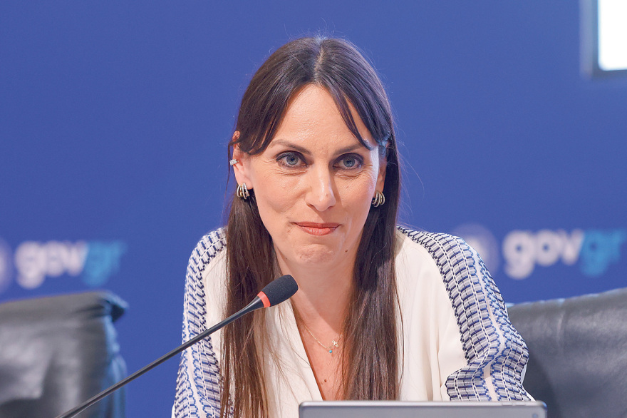 &Omicron;&iota; 250 &sigma;&tau;&alpha; &psi;&eta;&phi;&omicron;&delta;έ&lambda;&tau;&iota;&alpha; &tau;&eta;&sigmaf; &Nu;έ&alpha;&sigmaf; &Delta;&eta;&mu;&omicron;&kappa;&rho;&alpha;&tau;ί&alpha;&sigmaf;: &Omicron;&iota; &epsilon;&pi;&iota;&kappa;&rho;&alpha;&tau;έ&sigma;&tau;&epsilon;&rho;&omicron;&iota; &alpha;&nu;ά &pi;&epsilon;&rho;&iota;&phi;έ&rho;&epsilon;&iota;&alpha;