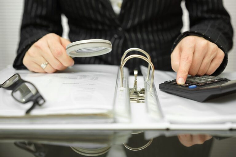 Επιχείρηση νοίκιαζε 132 αυτοκίνητα που είχε δηλώσει σε ακινησία - Βαρύ πρόστιμο από την ΑΑΔΕ