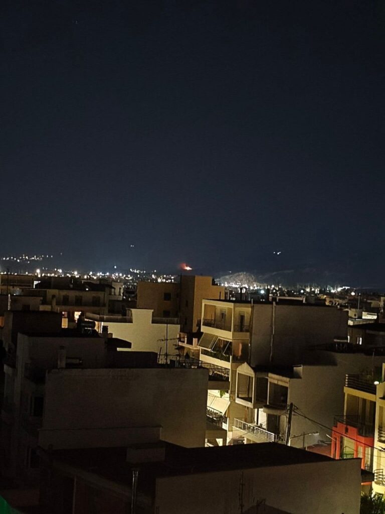 Φωτιά στα Αϊβαλιώτικα Βόλου