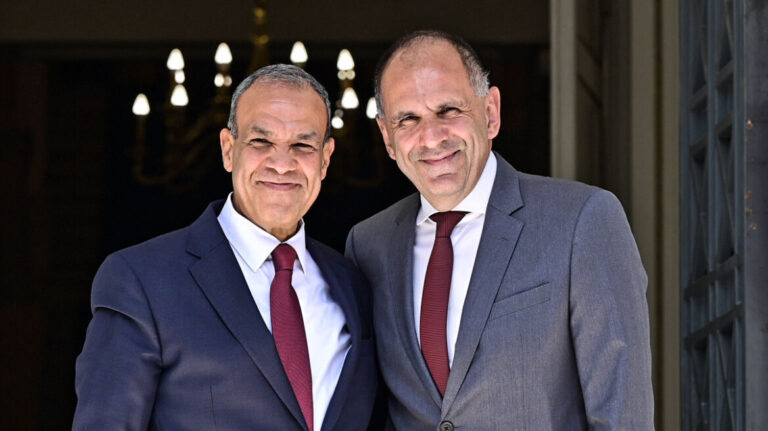 &Epsilon;&pi;&iota;&kappa;&omicron;&iota;&nu;&omega;&nu;ί&alpha; &Gamma;&epsilon;&rho;&alpha;&pi;&epsilon;&tau;&rho;ί&tau;&eta; &mu;&epsilon; &tau;&omicron;&nu; &Upsilon;&Pi;&Epsilon;&Xi; &tau;&eta;&sigmaf; &Alpha;&iota;&gamma;ύ&pi;&tau;&omicron;&upsilon;: &Sigma;&tau;&omicron; &epsilon;&pi;ί&kappa;&epsilon;&nu;&tau;&rho;&omicron; &epsilon;&nu;έ&rho;&gamma;&epsilon;&iota;&alpha;, &epsilon;&pi;&epsilon;&nu;&delta;ύ&sigma;&epsilon;&iota;&sigmaf; &kappa;&alpha;&iota; &omicron;&iota; &epsilon;&xi;&epsilon;&lambda;ί&xi;&epsilon;&iota;&sigmaf; &sigma;&tau;&eta;&nu; &pi;&epsilon;&rho;&iota;&omicron;&chi;ή