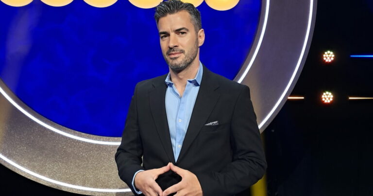To «The Quiz with Balls!» έρχεται τη νέα σεζόν με οικοδεσπότη τον Γιάννη Τσιμιτσέλη