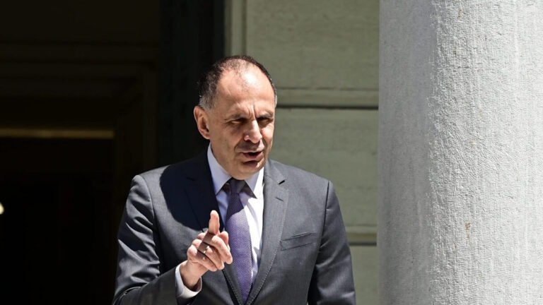 &Gamma;&iota;ώ&rho;&gamma;&omicron;&sigmaf; &Gamma;&epsilon;&rho;&alpha;&pi;&epsilon;&tau;&rho;ί&tau;&eta;&sigmaf;