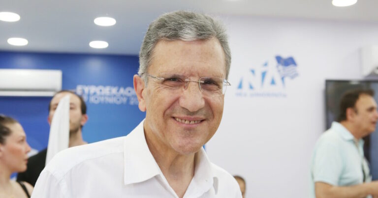 Γιώργος Αυτιάς: «Η τηλεόραση δεν είναι Μητρόπολη, ό,τι δεν ανανεώνεται, πεθαίνει»