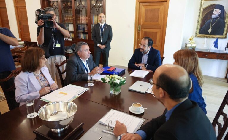 «Υπερβολική κριτική… κατά 80% οι προτάσεις υιοθετήθηκαν», λέει ο Πρόεδρος Γνωμοδοτικού