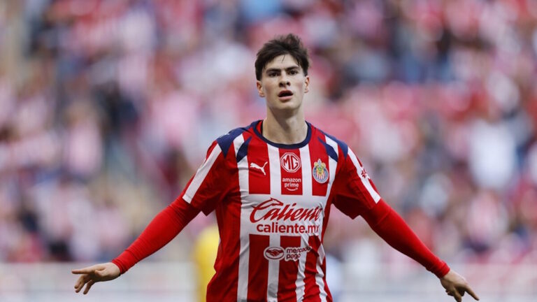 &Omicron; &Alpha;&rho;&mu;ά&nu;&tau;&omicron; &Gamma;&kappa;&omicron;&nu;&zeta;ά&lambda;&epsilon;&sigmaf;